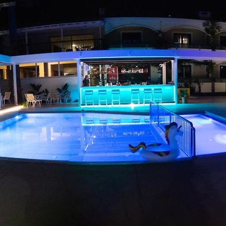 Trefon Hotel Apartments And Family Suites Platanes  Exteriör bild
