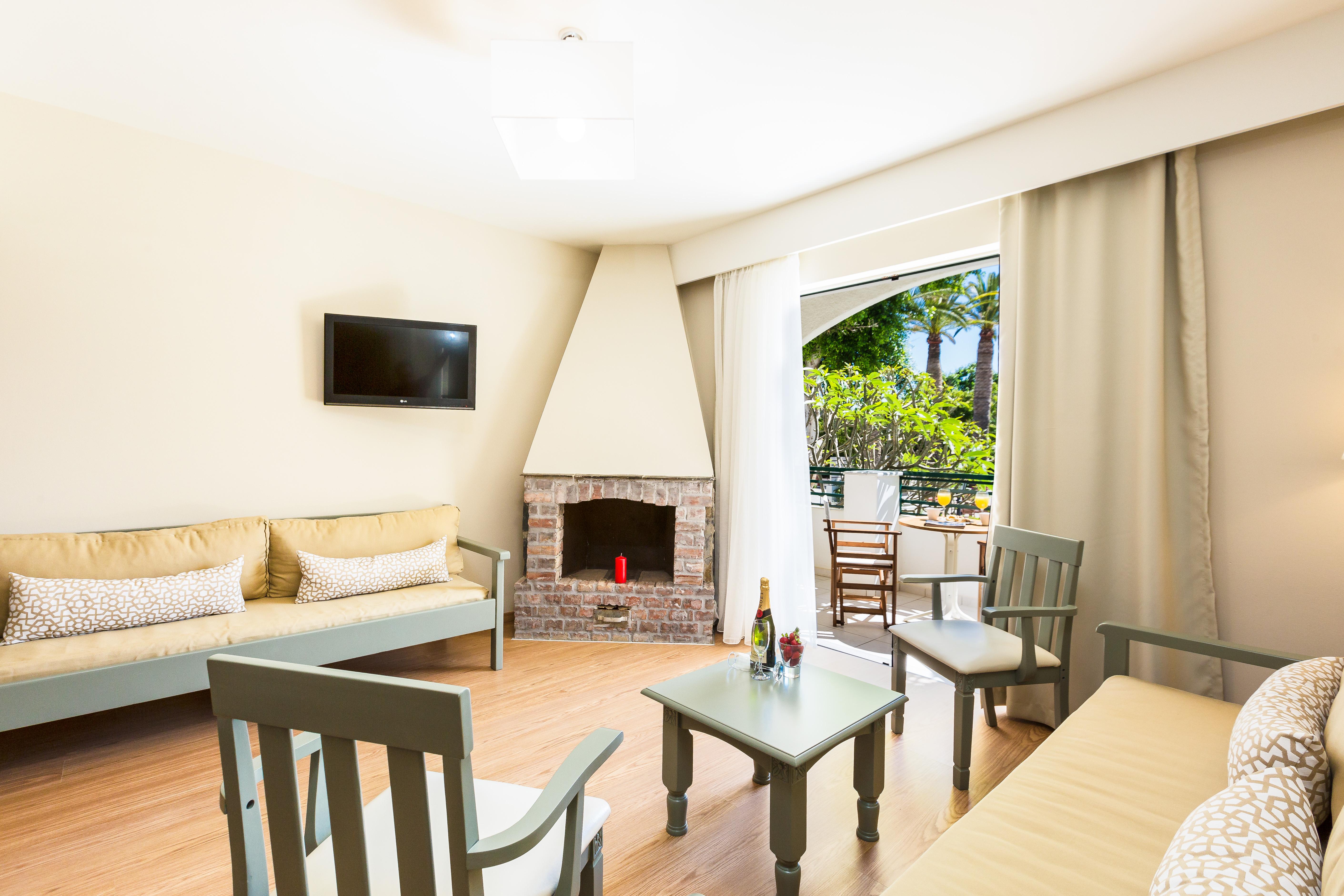 Trefon Hotel Apartments And Family Suites Platanes  Exteriör bild