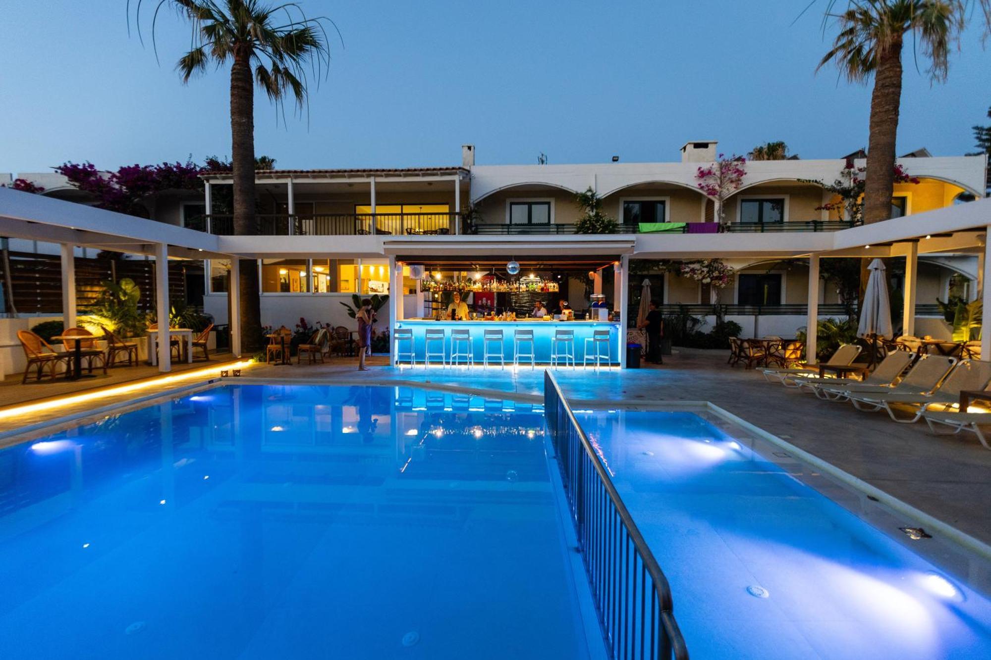 Trefon Hotel Apartments And Family Suites Platanes  Exteriör bild