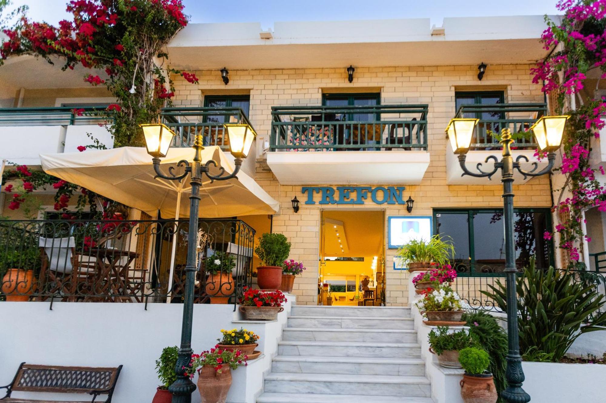 Trefon Hotel Apartments And Family Suites Platanes  Exteriör bild