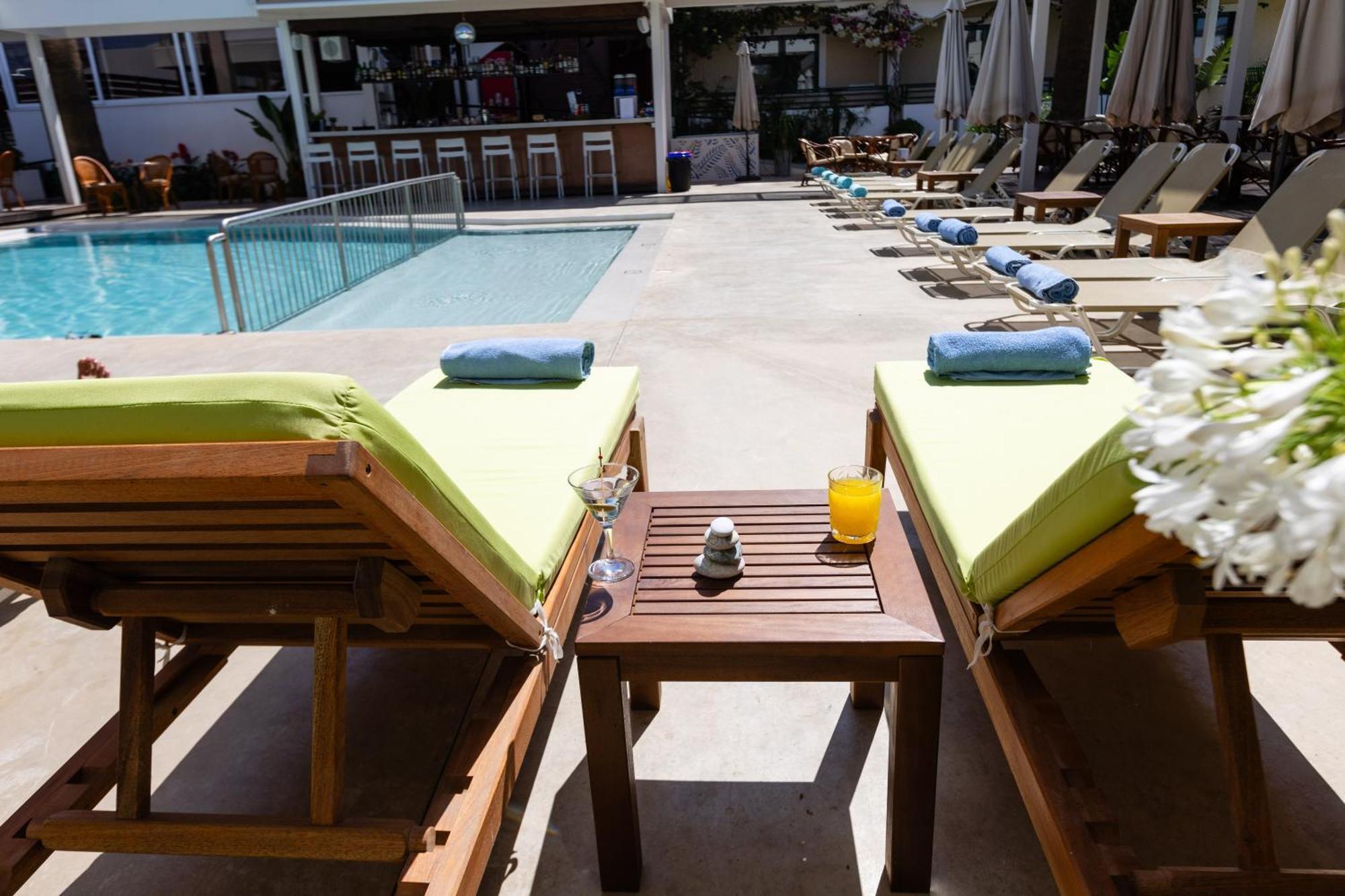 Trefon Hotel Apartments And Family Suites Platanes  Exteriör bild
